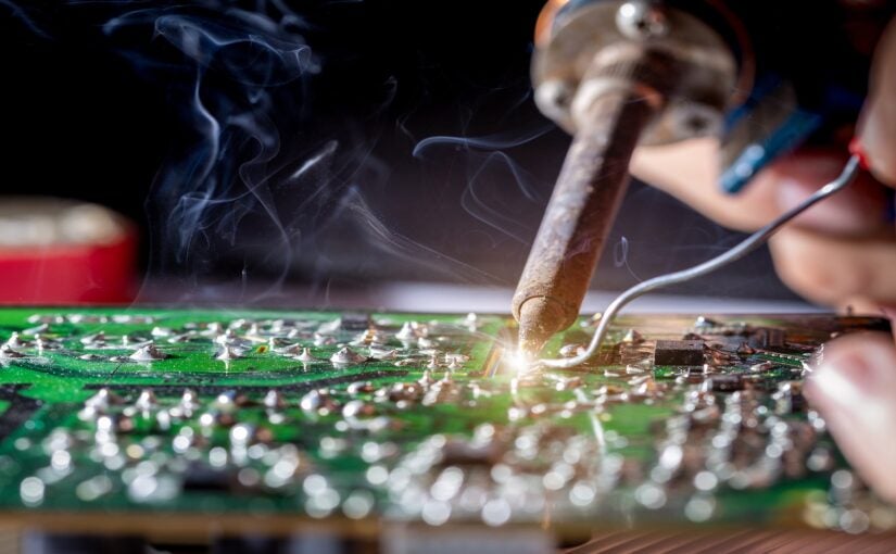 Wall Adhesion Driven Solder Reflow on an Electronic Connector using VOF Model (ABP)