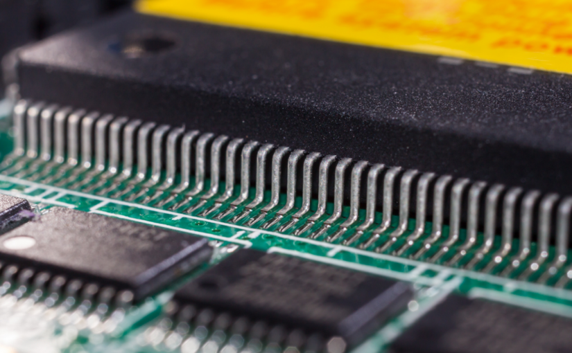 Dynamic Thermal Management in 2.5D ICs -Thermostat Based Power Source Control (Workshop)